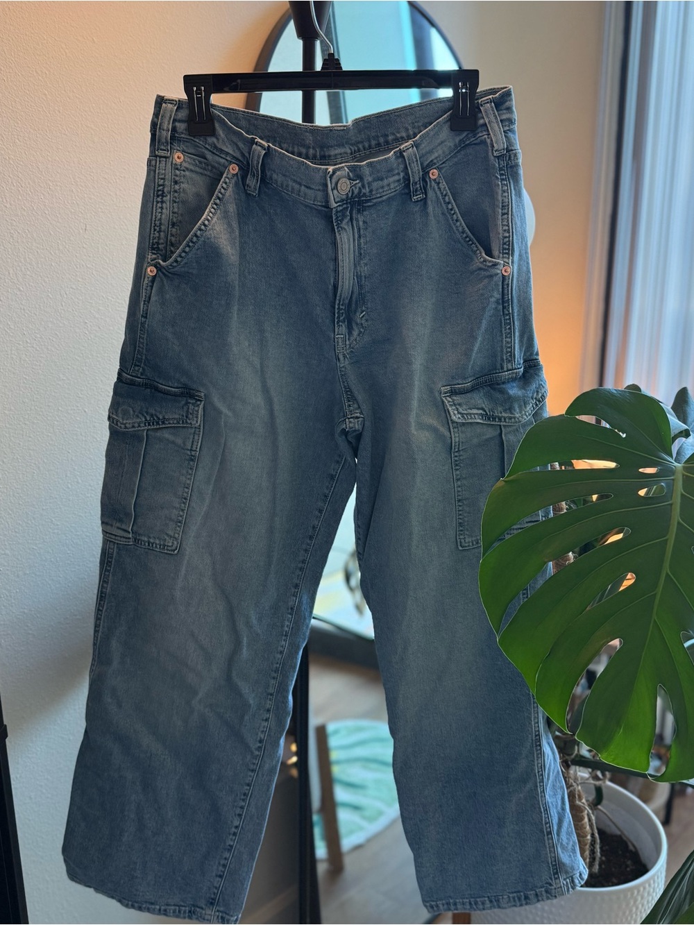 GAP Women’s Cargo Wide Leg Jeans (size 30/US 10)